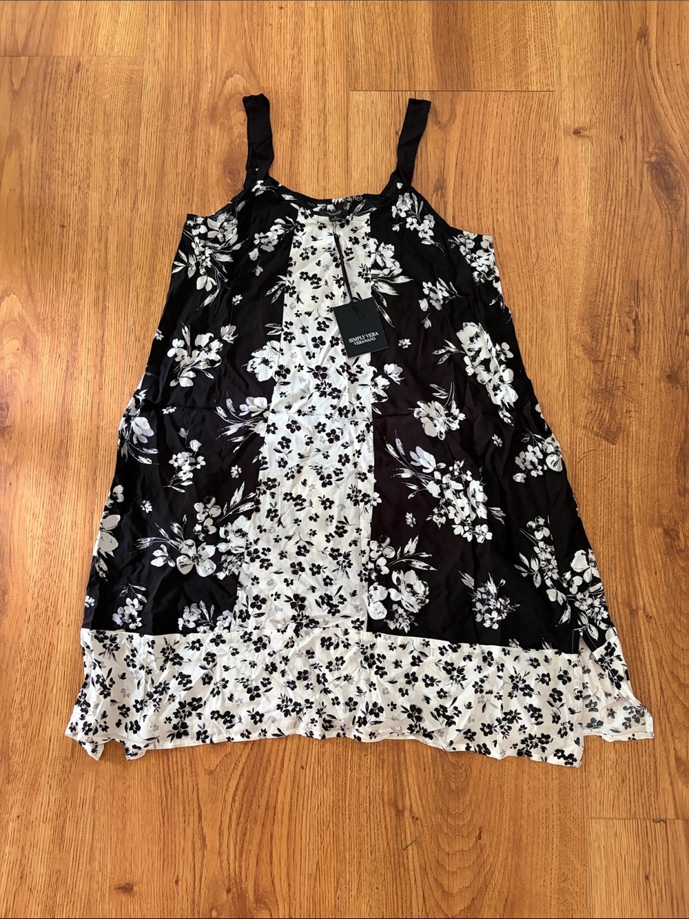 NWT Simply Vera Wang Black & White Floral A-Line Night dress / Sundress Size S